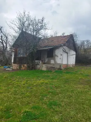 Poljoprivredno imanje u okolici Slavonskog Broda - slika 1
