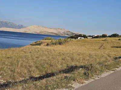Poljoprivredno zemljište uz more Otok Pag - slika 2