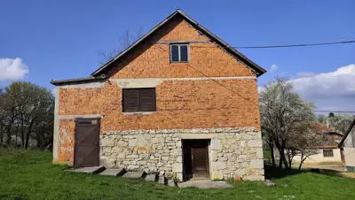 Poljoprivredno imanje u Lici - slika 2